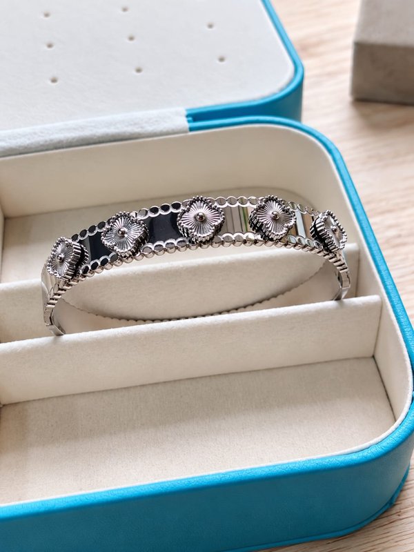 BRAZALETE 