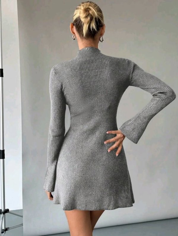 Vestido Corto Gris