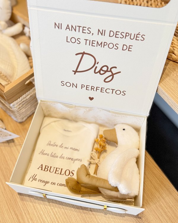 Maletita Revelación de embarazo abuelos
