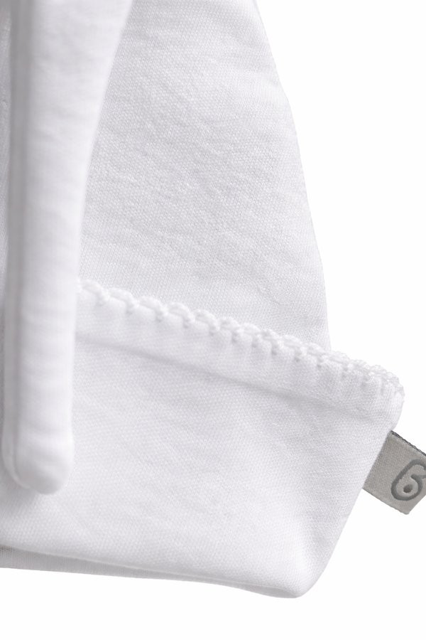 Osito blanco con gorra