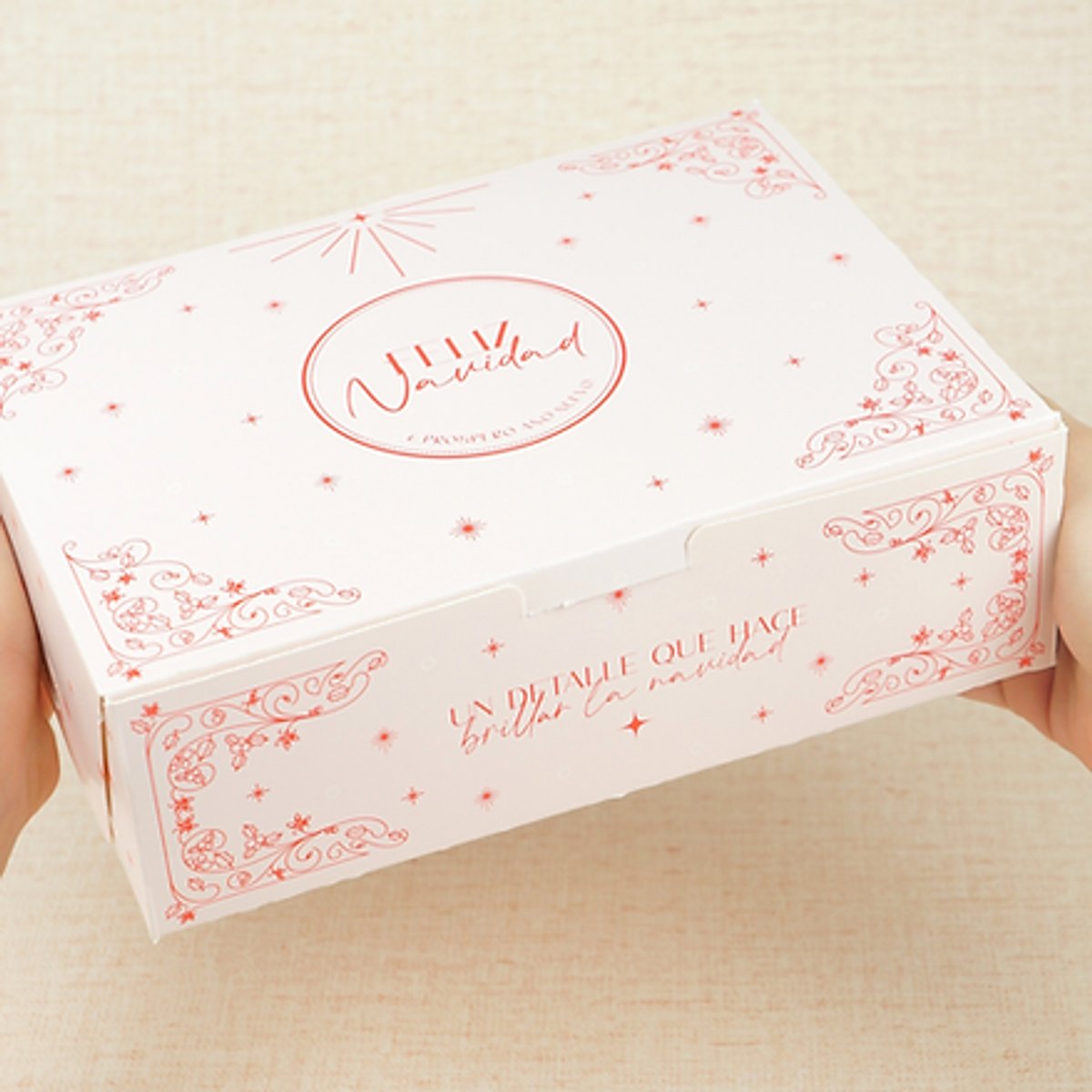 Caja navideña mediana