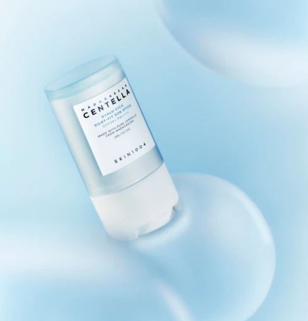SKIN1004 - Madagascar Centella  Hyalu-Cica Silky-Fit Sun Stick SPF50+ PA++++ - 20g