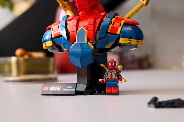 Iron Spiderman Bust