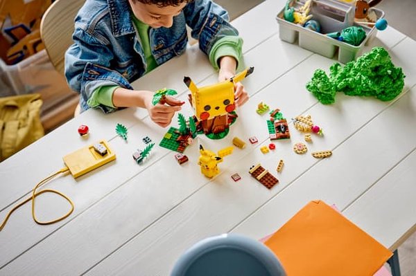 SMART Play: Training House with Pikachu