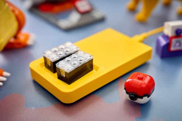 SMART Play: Charizard vs. Jolteon Ultimate Battle