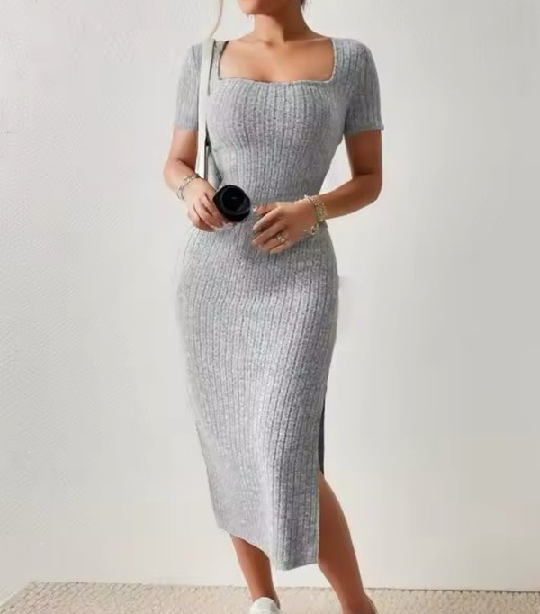 Vestido largo con cuello cuadrado