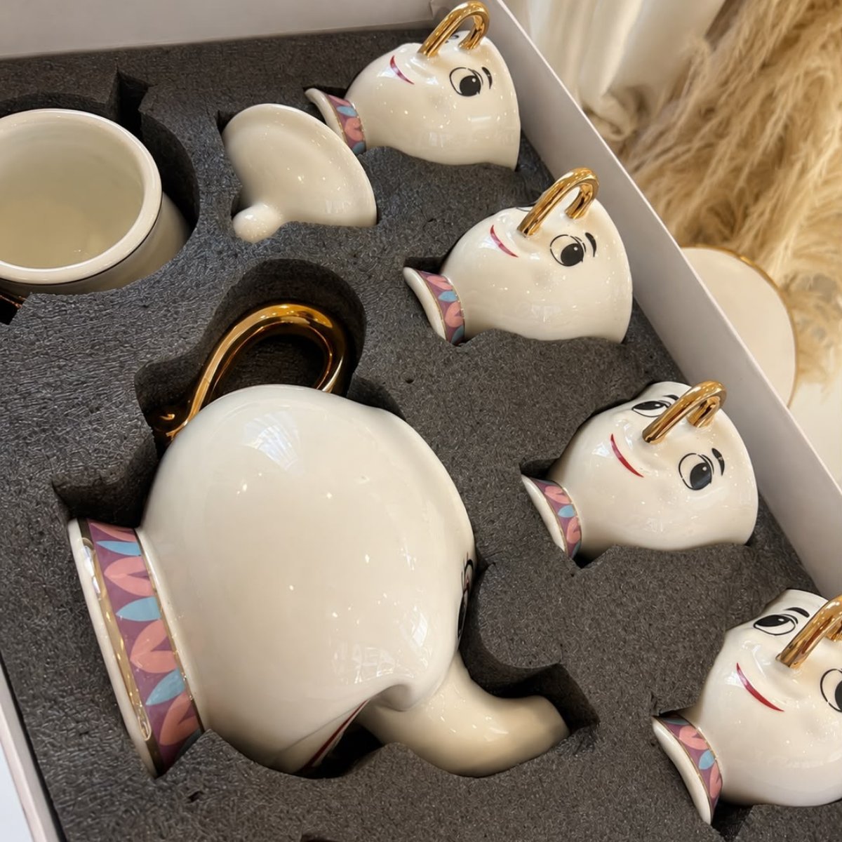 Juego de Tetera Tazas y Azucarera Madame Samovar y Chip – La Bella y la Bestia Disney - 2