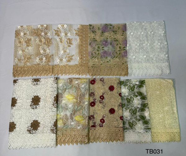 Camino de Mesa Bordado con Encaje 🍎🌸