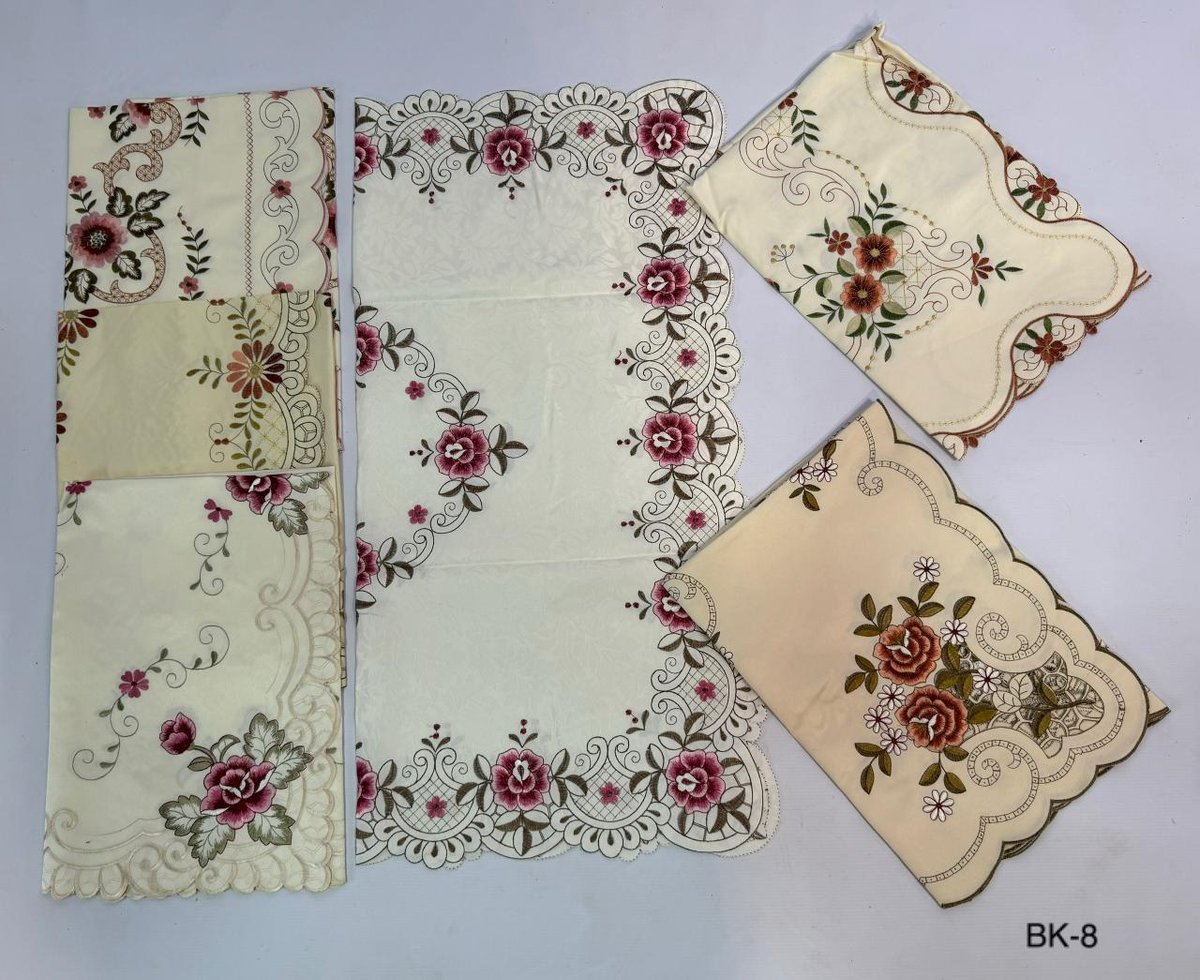 Camino de Mesa Bordado con Encaje 🍎🌸 - 4