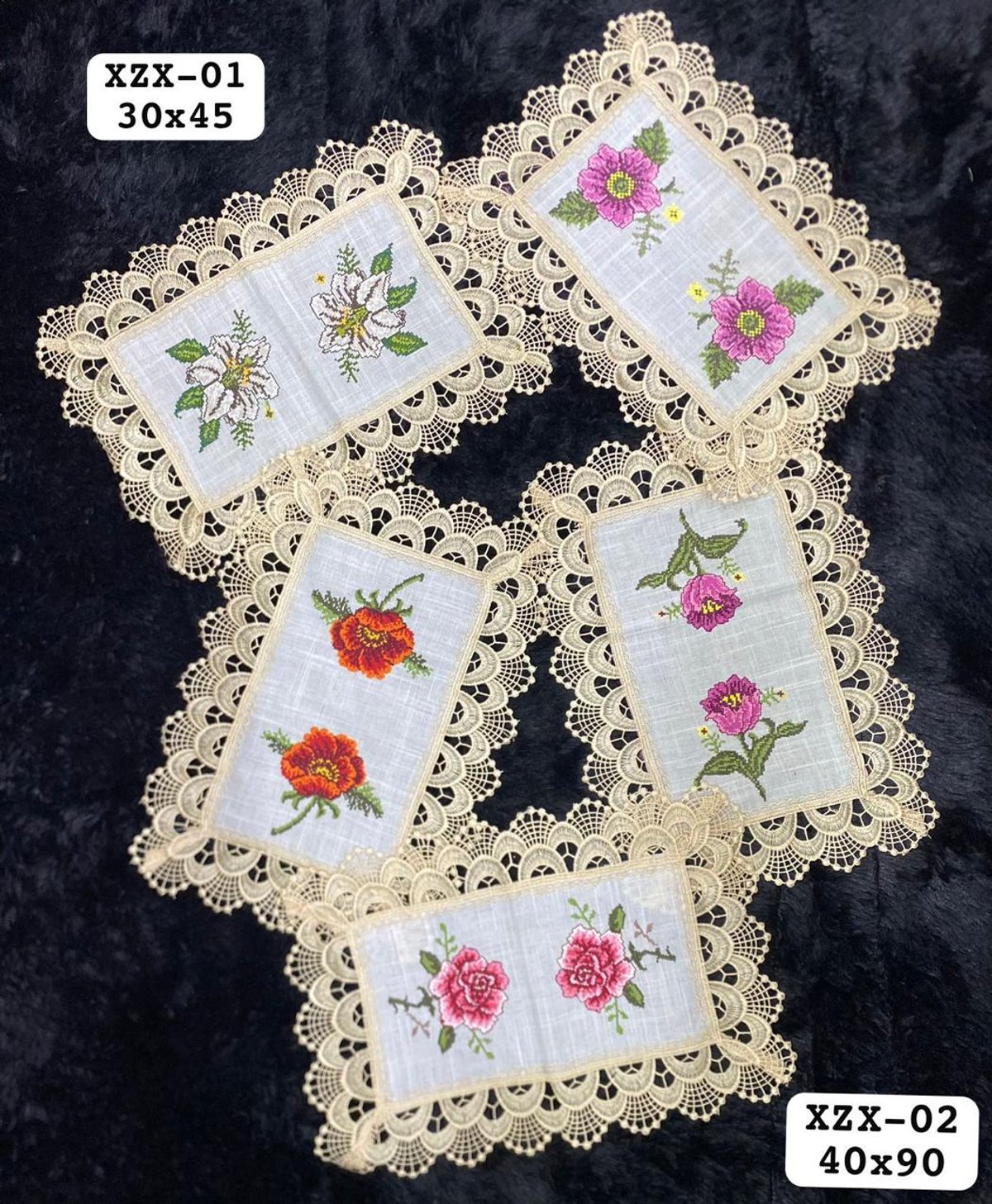 Camino de Mesa Bordado con Encaje 🍎🌸 - 3