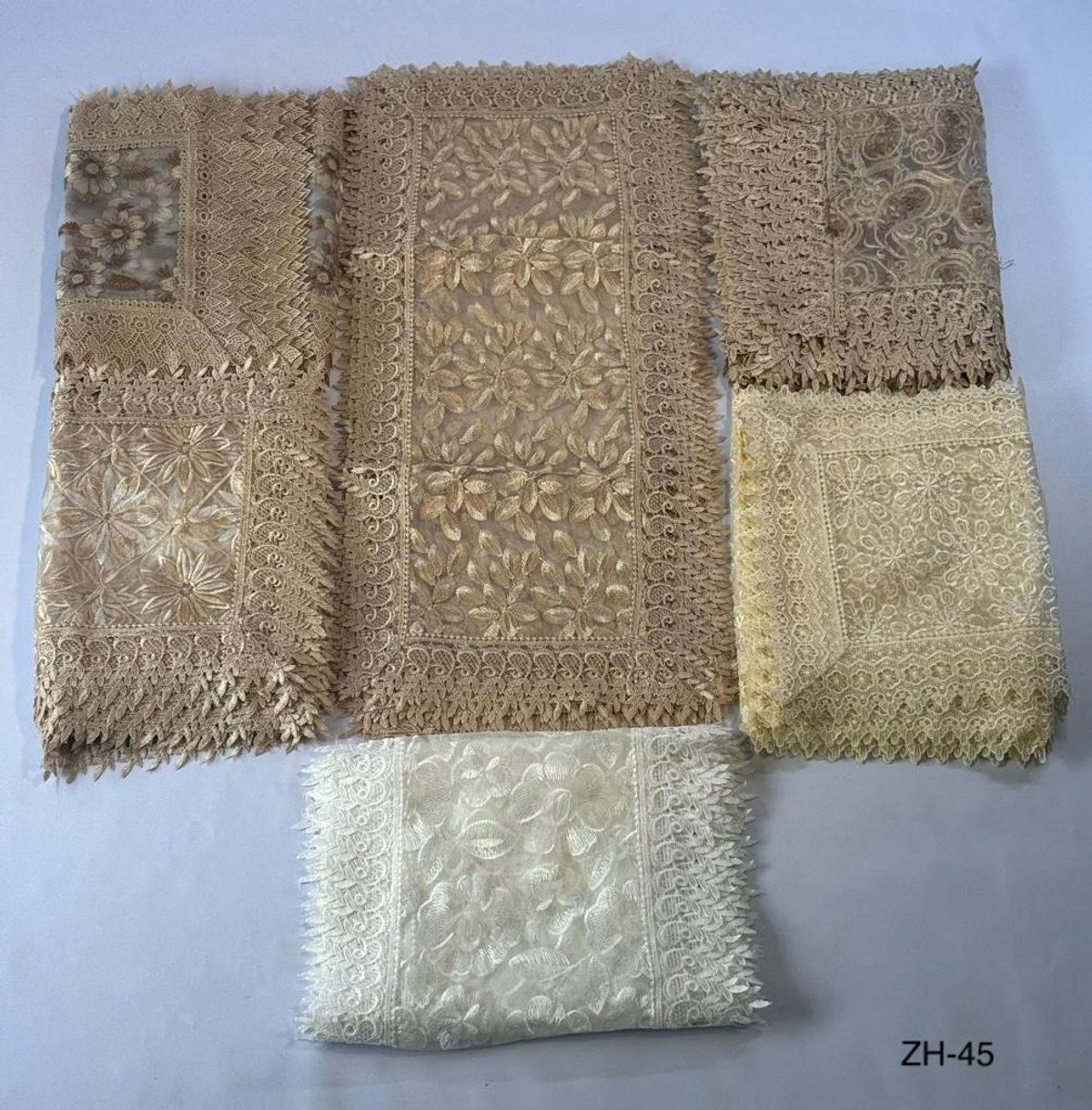 Camino de Mesa Bordado con Encaje 🍎🌸 - 5