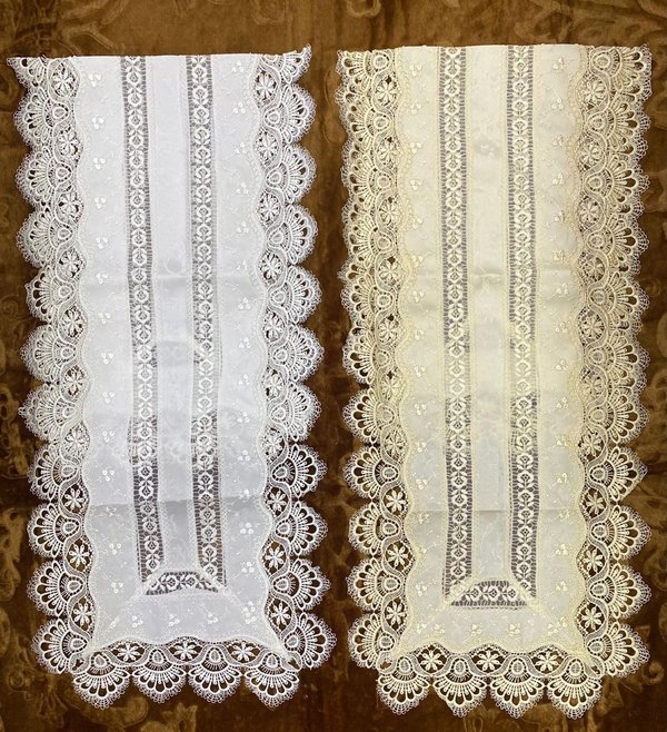 Camino de Mesa Bordado con Encaje 🍎🌸