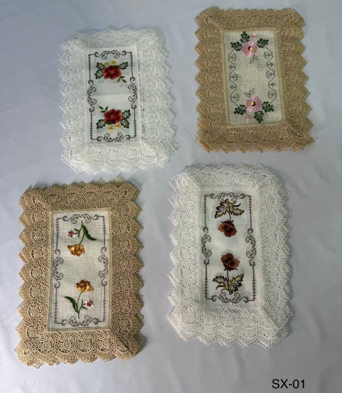 Camino de Mesa Bordado con Encaje 🍎🌸 - 8