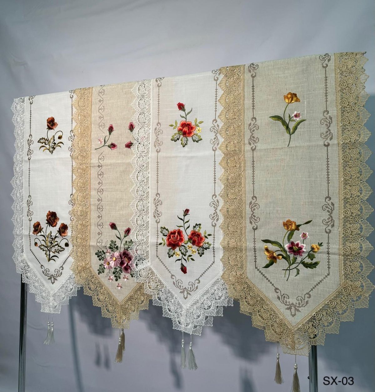 Camino de Mesa Bordado con Encaje 🍎🌸 - 6