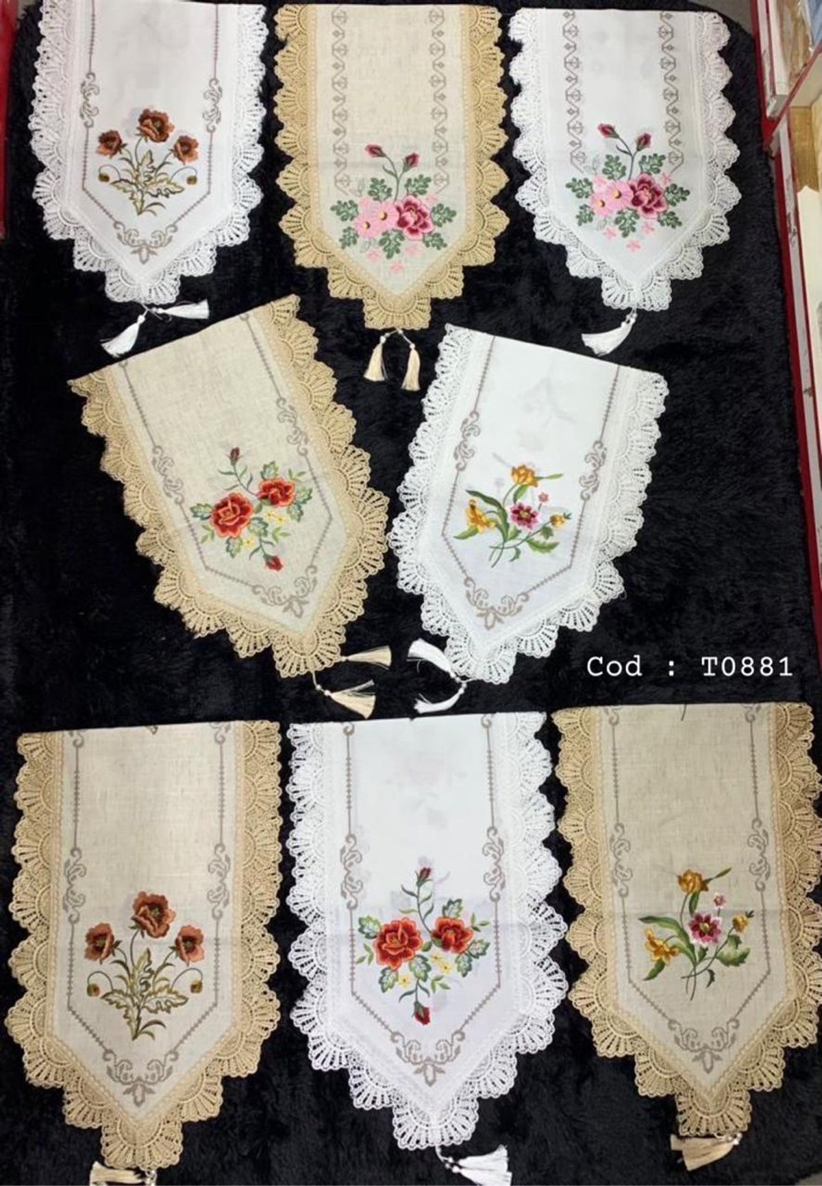 Camino de Mesa Bordado con Encaje 🍎🌸 - 5