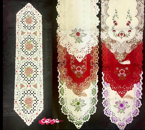 Camino de Mesa Bordado con Encaje 🍎🌸