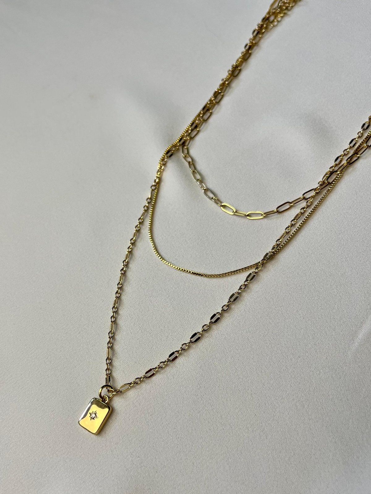 Set de 3 collares dorados