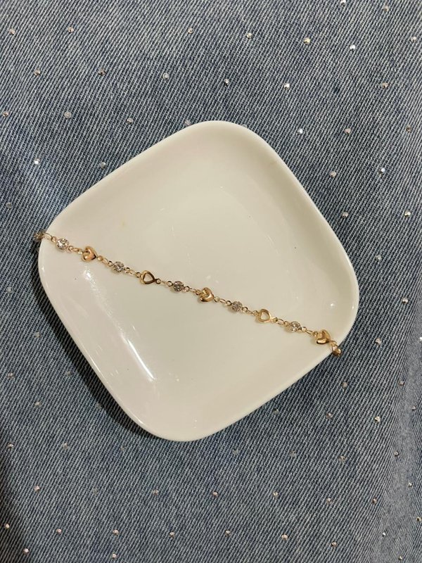 pulserita delicada brillante