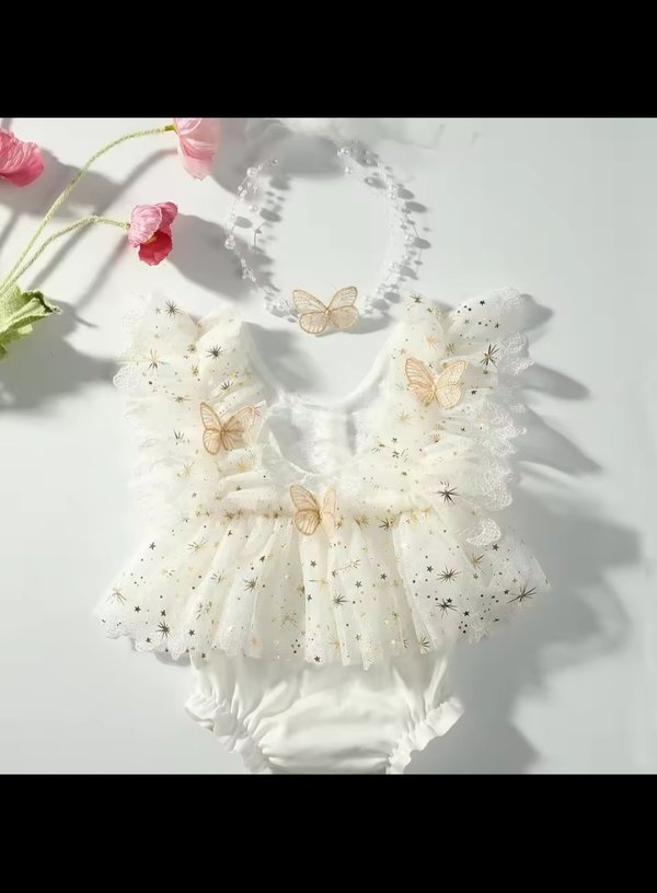 Vestido para sesión de fotos en blanco y rosa 