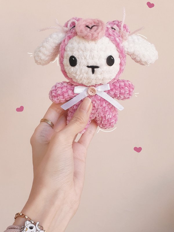 Conejito con disfraz de chanchito 🖤