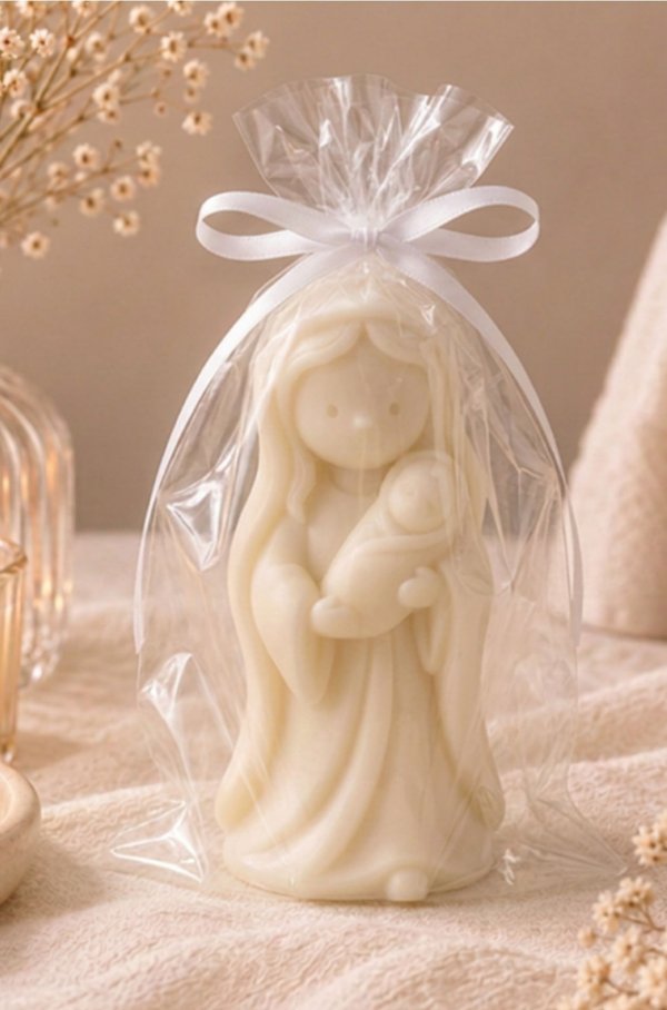 Virgencita pequeña con Jesús