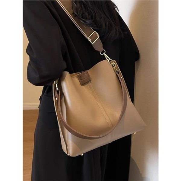 😍♥️ La bucket bag no te quedes sin la tuya🙌🏻