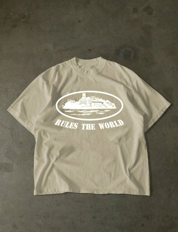 & classy CORTEIZ Remera