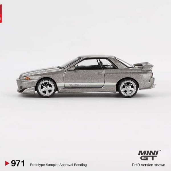Mini GT Nissan GT-R (R32) Veilside Combat Grey #971 1/64