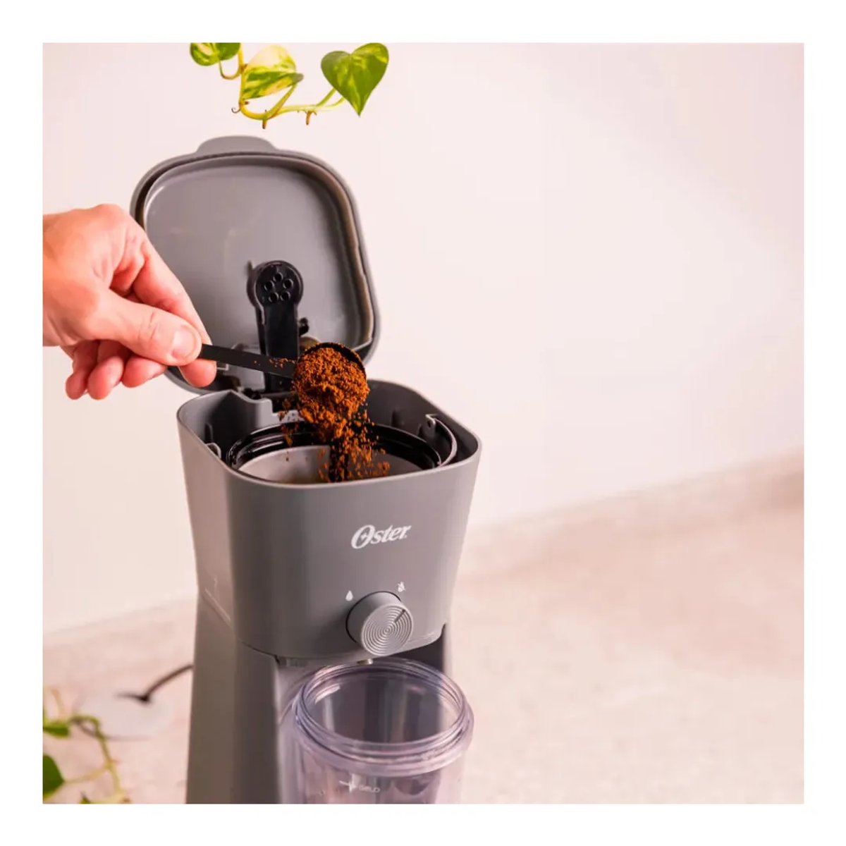 Cafetera Helada Oster 2 En 1 De 600 Ml 700W - 4