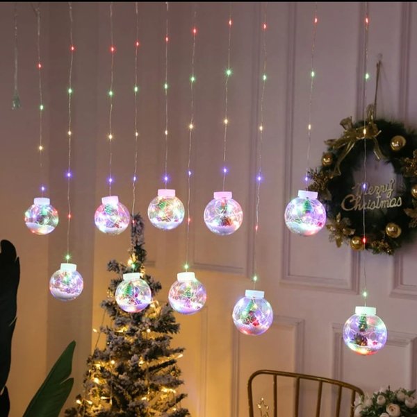 Guirnaldas de Pelotas Led Con Papa Noel
