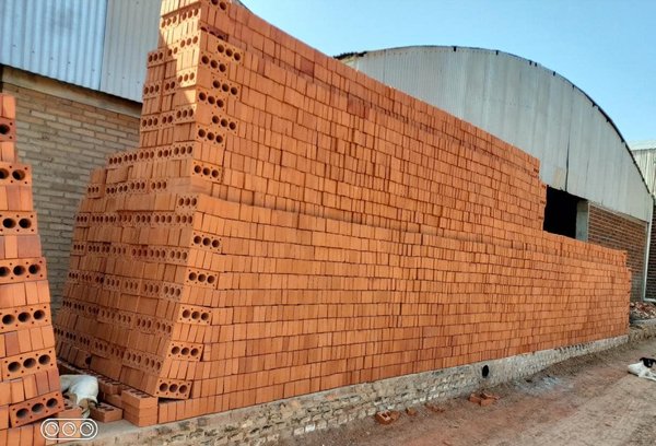 LADRILLO PRENSADO DE 3 AGUJEROS 