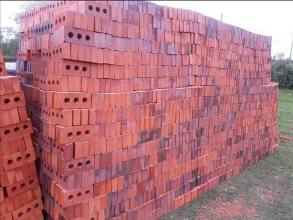 LADRILLO PRENSADO DE 3 AGUJEROS 