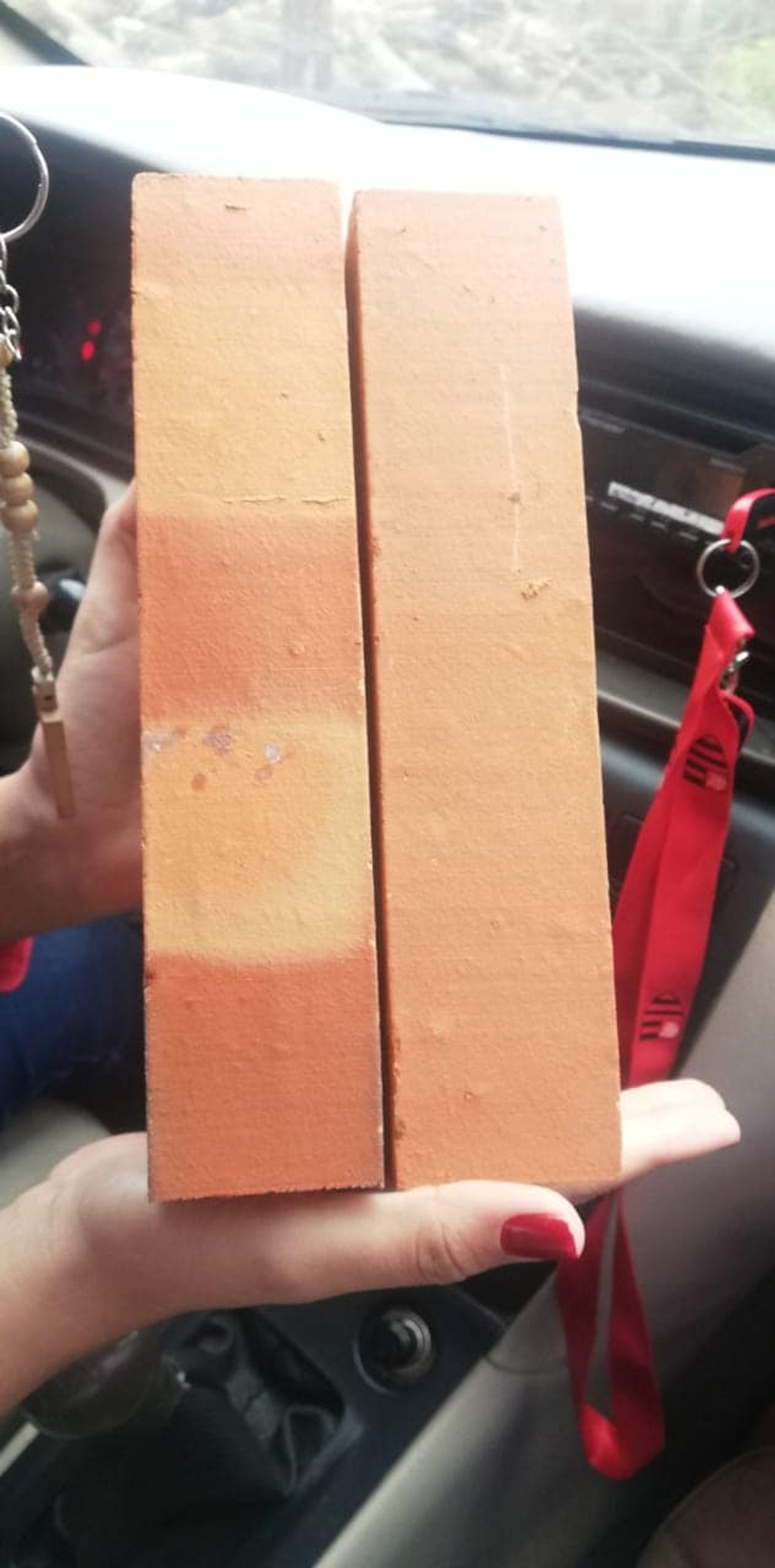 LADRILLO PRENSADO DE 3 AGUJEROS 