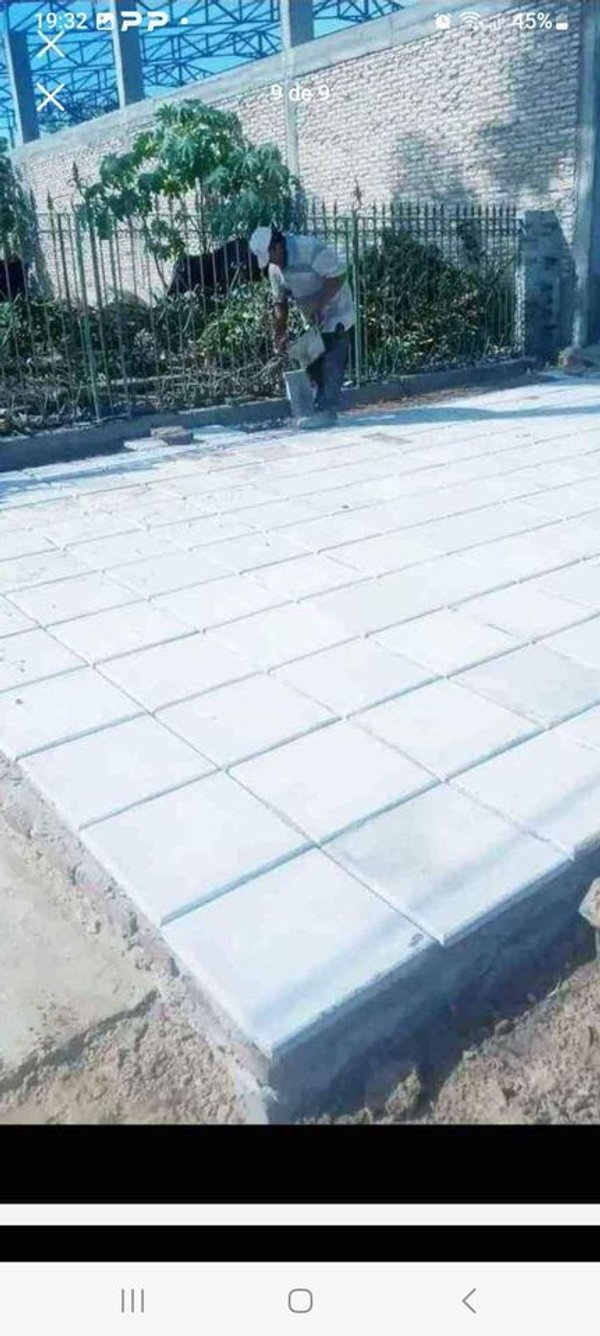 m2 de PISO BALDOZON GRIS 40x40 cm