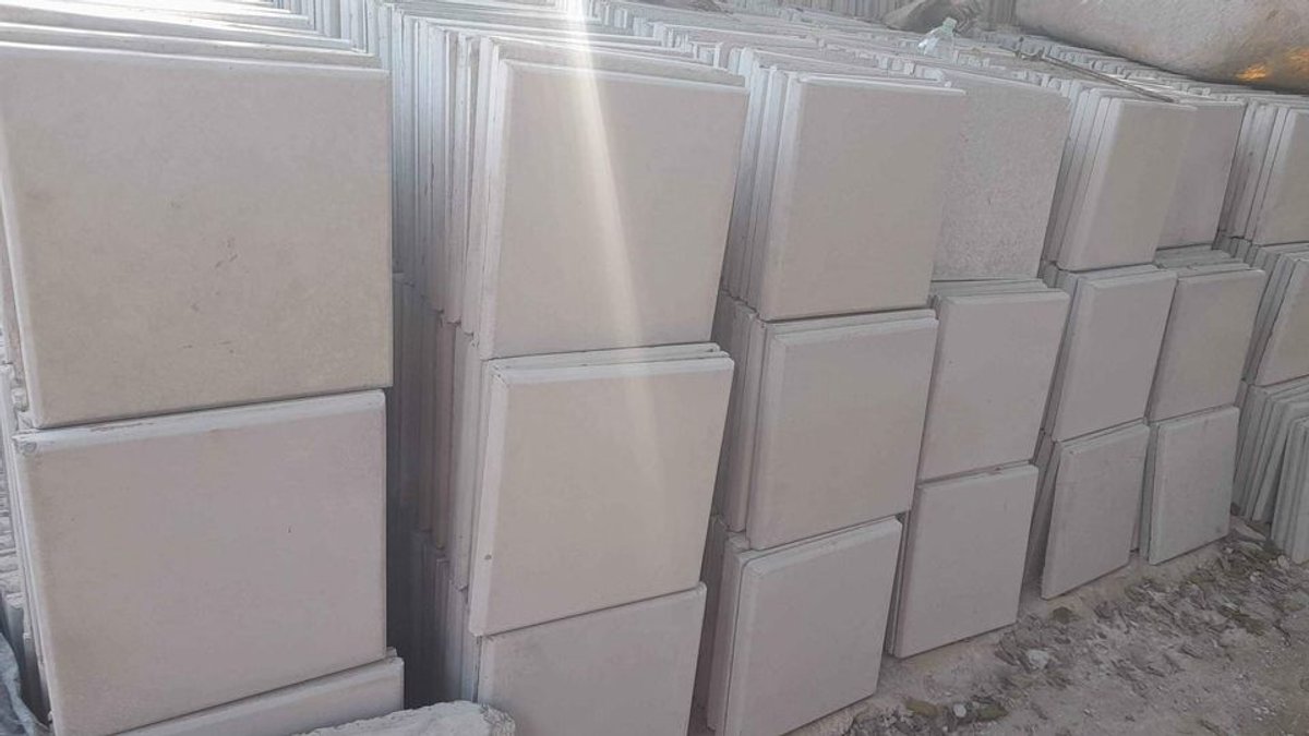 m2 de PISO BALDOZON GRIS 40x40 cm