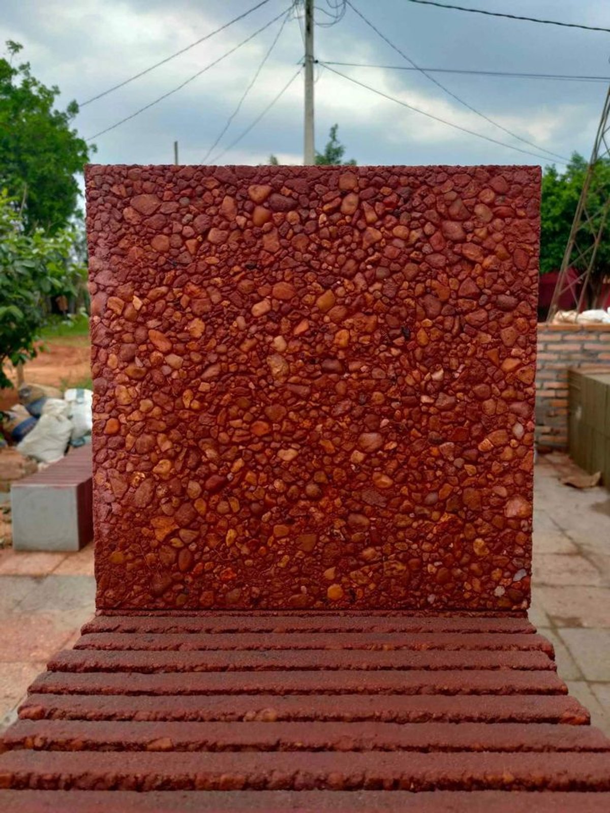 m2 de PISO CANTO RODADO Rojo - Negro - Amarillo