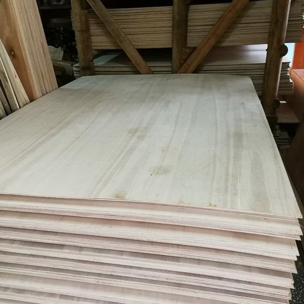 Plancha de Madera TERCIADA 1,60 X 2,20 MTS