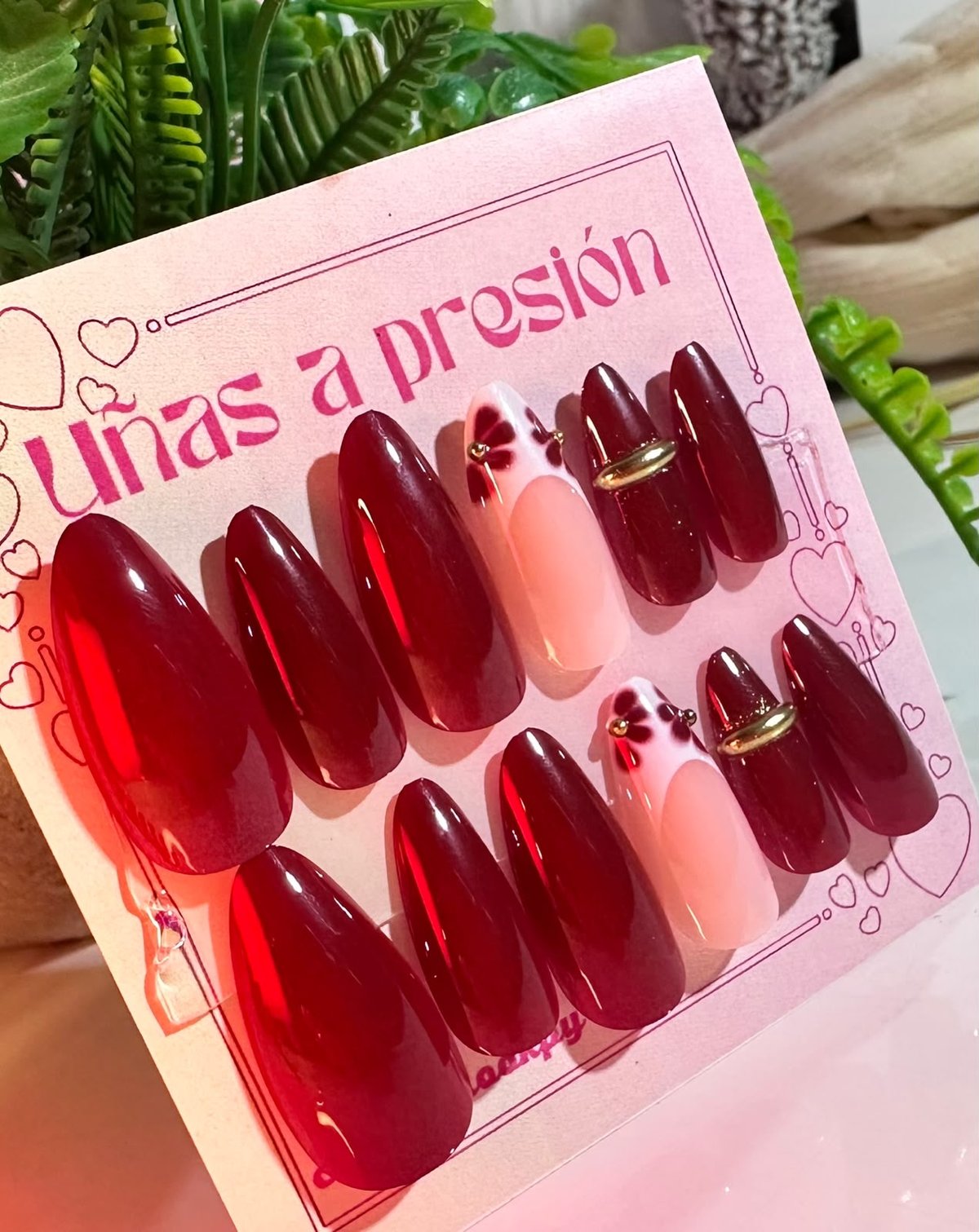 Uñas rojas en 3D con flores - M100-10 - 2