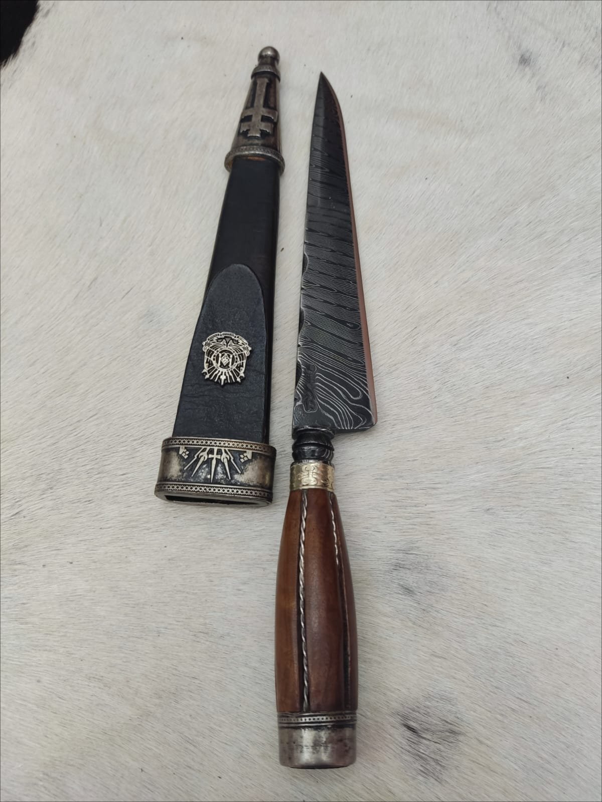 Cuchillo Artesanal Integral Damasco 8"