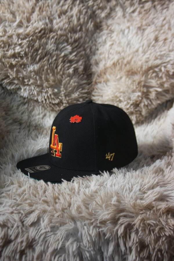 Gorra “LA” Bordada – Estilo Streetwear