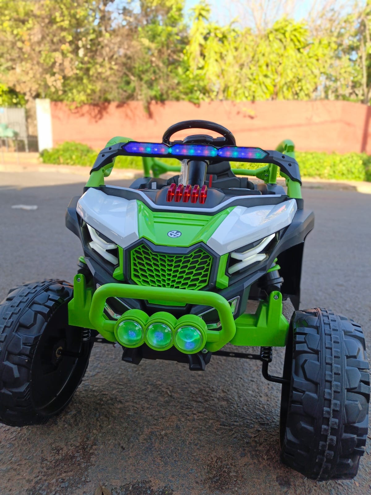AUTO A BATERIA MINI CAN-AM - 3