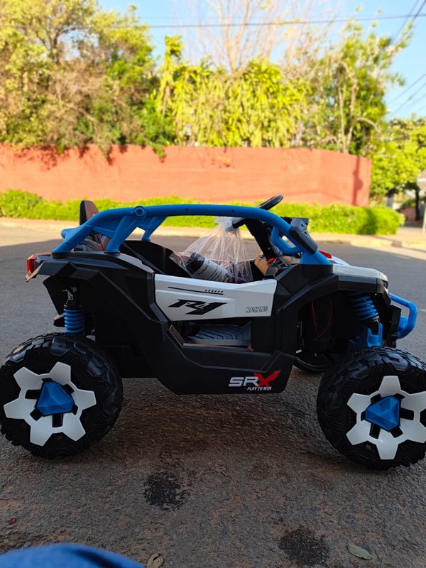 AUTO A BATERIA MINI CAN-AM