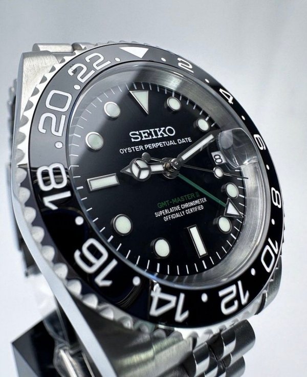 Seiko Mod GMT Master II “Bruce Wayne"