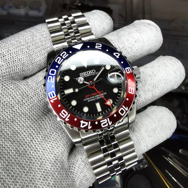 Seiko Mod GMT Master II "Pepsi"