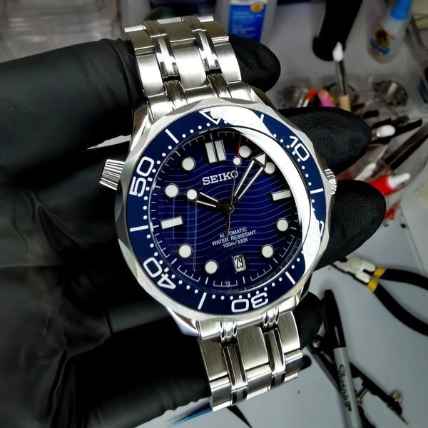 Seiko Mod Seamaster “007 Casino Royal” 