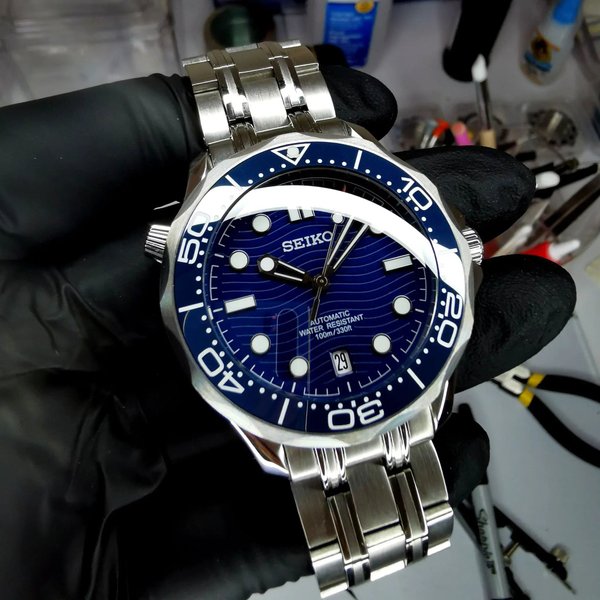 Seiko Mod Seamaster “007 Casino Royal” 