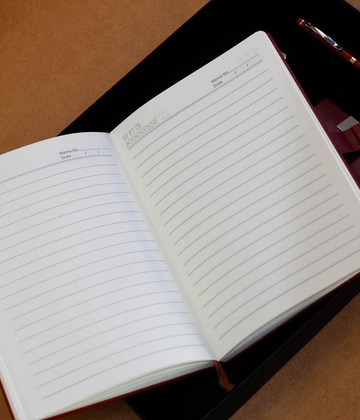 SET INFINITI Corporativo - Marrón  - 2