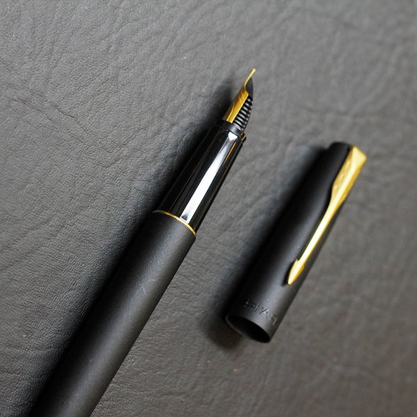 PARKER Pluma Estilográfica 