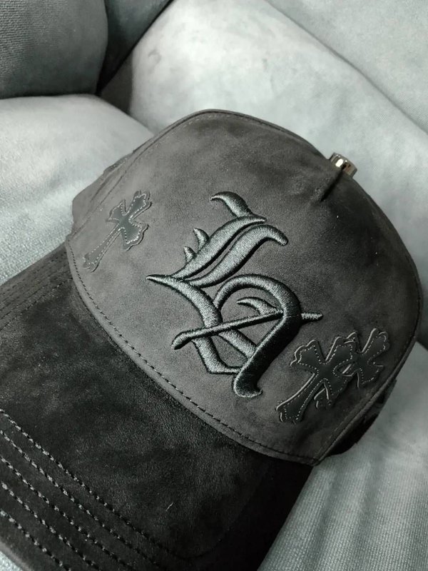 THIRTY ONE HATS ¨LA CHROME II¨