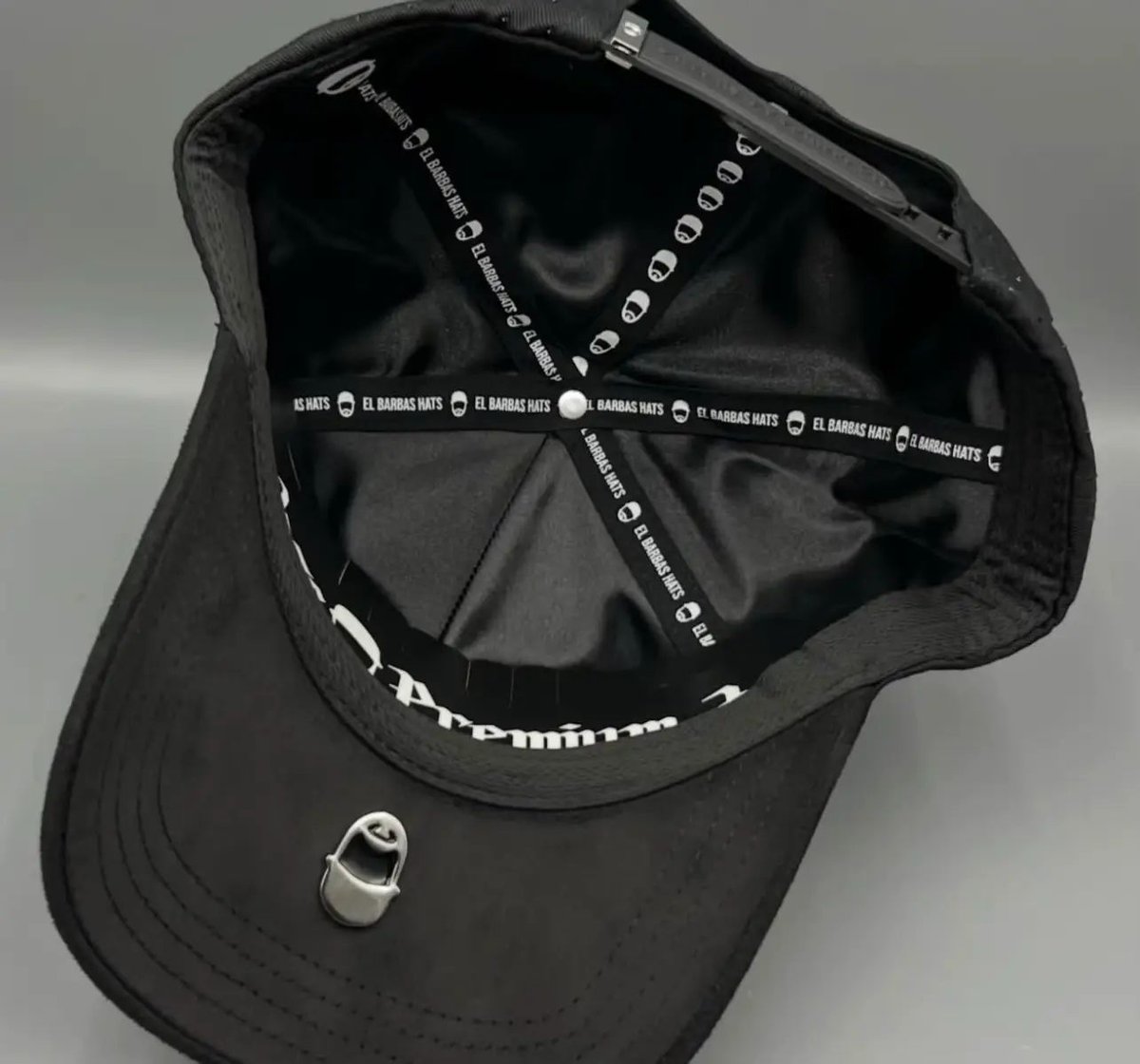 Barbas Hats modelo Platinum Snowflake en color negro. - 4